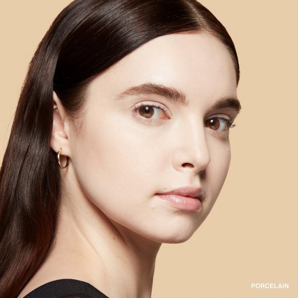 BOBBI BROWN- Skin Long-Wear Weightless Foundation SPF 15- Porcelain - Picture 5 of 6